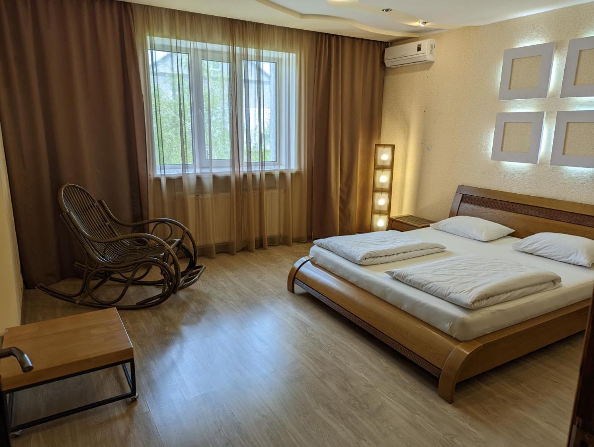 Villa Rodynnyi Maietok Family Estate Kamianets-Podilskyi Habitación foto